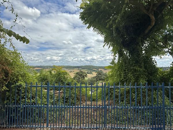 Lauzerte (82110) LAUZERTE Maison au village en pierre avec 2 chambres, jardin et terrasse