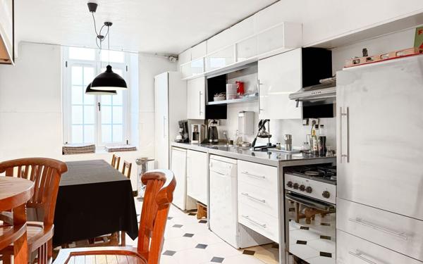 Appartement à vendre    3 pièces • 108,79 m2 Nice