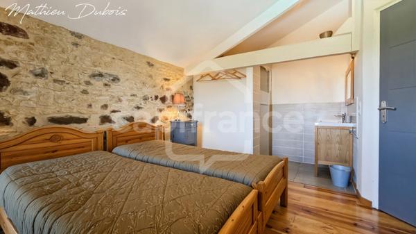 Domaine en hameau privé avec activité touristique - Cadre d’exception entre Lot et Dordogne