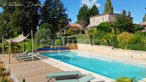 Domaine en hameau privé avec activité touristique - Cadre d’exception entre Lot et Dordogne