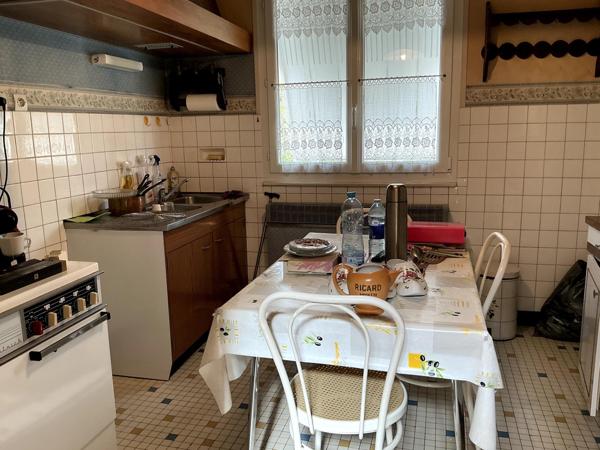 Maison 73 M2, 5 pièces 3 chambre, garage sur 608 M2 de terrain
