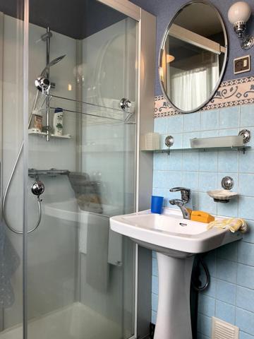 Maison 73 M2, 5 pièces 3 chambre, garage sur 608 M2 de terrain