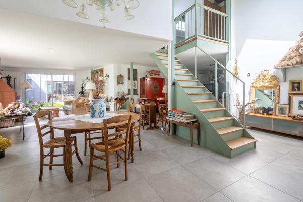 Atelier d'artiste de 147m² (possible plus) + maison loft de 171 m²