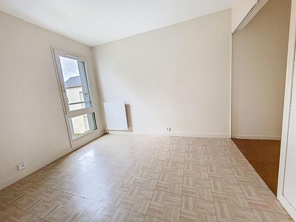 Appartement Angers de 3 chambres de 99.34 m2 à Angers proche Clinique de l'Anjou avec stationnement