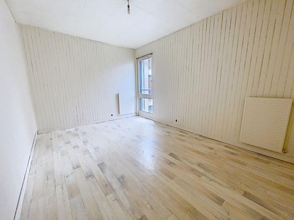 Appartement Angers de 3 chambres de 99.34 m2 à Angers proche Clinique de l'Anjou avec stationnement