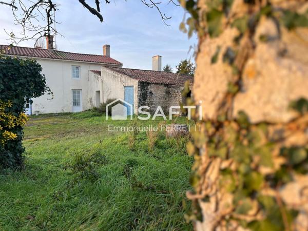 Ancienne ferme en pierre – 130 m² habitables + dépendances – 12 km des plages