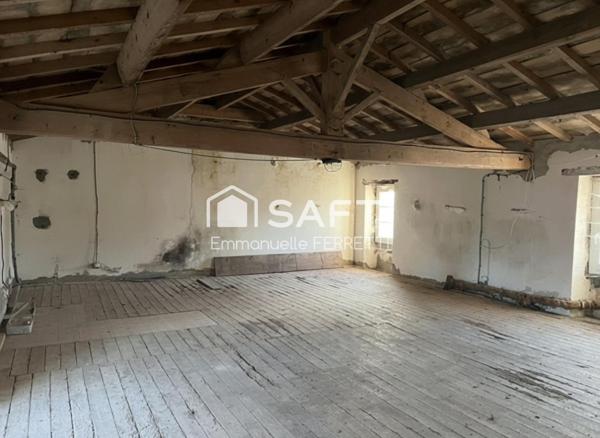 Ancienne ferme en pierre – 130 m² habitables + dépendances – 12 km des plages