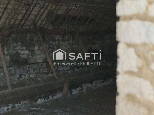 Ancienne ferme en pierre – 130 m² habitables + dépendances – 12 km des plages