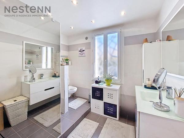 Maison avec piscine Lunel 6 pièces 169 m²