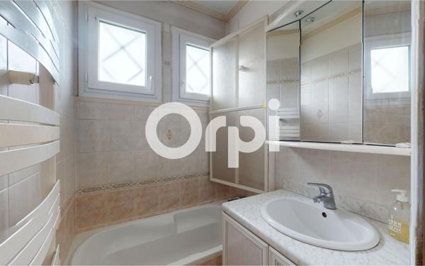 Maison à vendre    4 pièces • 95 m2 Bron