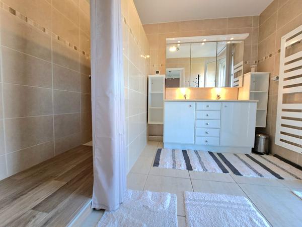 RARE A LA VENTE Villa sur le toit, T4 120 m² + 110 m² de terrasse