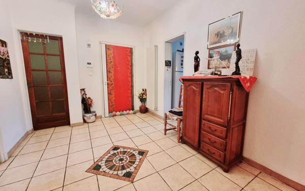 Appartement à vendre    5 pièces •  Tarascon