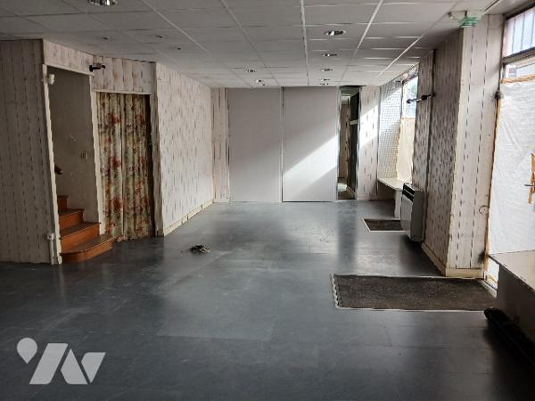 Immeuble à usage commercial et d'habitation à vendre à SECONDIGNY (79130)