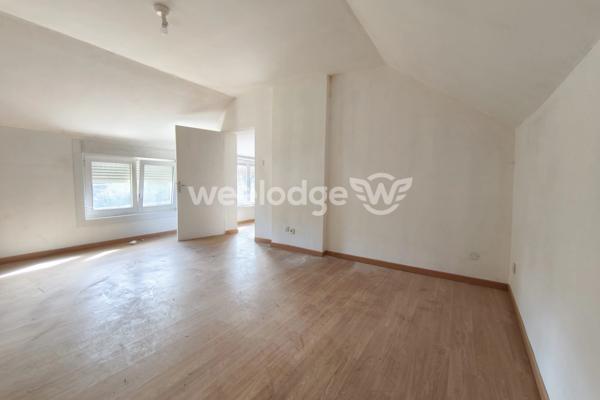 Maison à vendre 8 pièces de 204 m² à Neuf-Mesnil