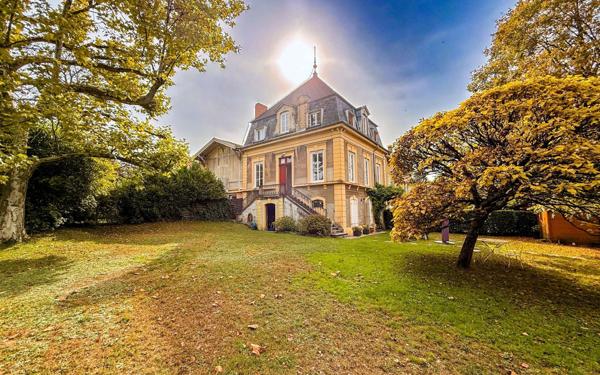 Maison à louer    5 pièces •  Saint-Genis-Laval