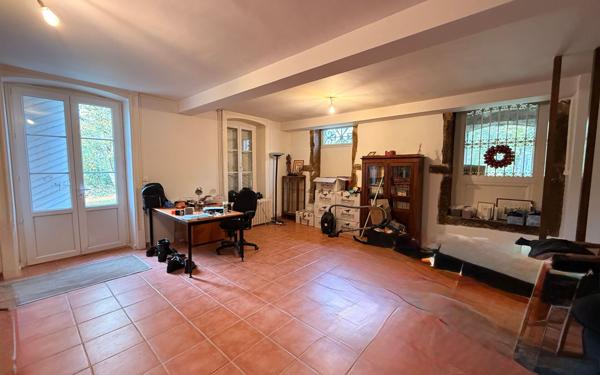 Maison à louer    5 pièces •  Saint-Genis-Laval