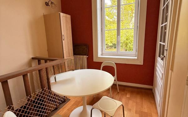 Maison à louer    5 pièces •  Saint-Genis-Laval