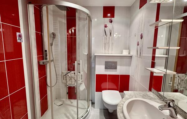 MAISON DE VILLAGE 147 M2 6 CHAMBRES - HOSTUN