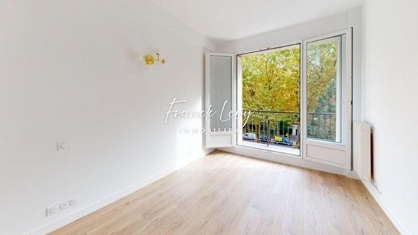 Superbe 2 pièces rénové avec balcon à Neuilly-sur-Seine