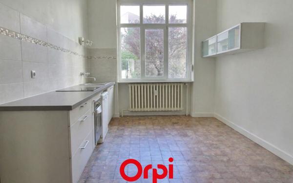Appartement à vendre    3 pièces • 100 m2 Strasbourg