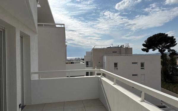 Appartement à louer    2 pièces •  Marseille 14