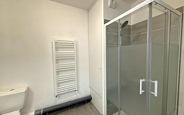 Appartement à louer    2 pièces •  Marseille 14