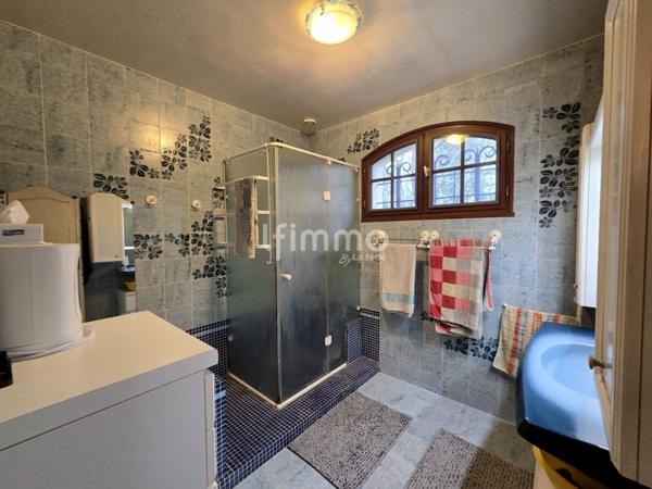 Maison individuelle de plain-pied – 4 chambres – Terrain 3 452 m²