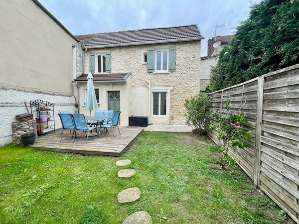 Bennecourt, centre bourg, Maison 4 pièces, 3 chambres, jardin