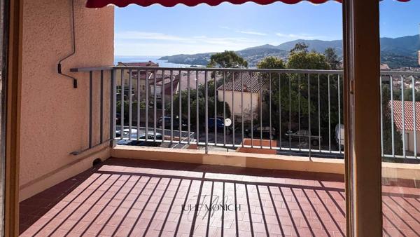 APPARTEMENT VUE MER AVEC BALCON - place de parking, cave