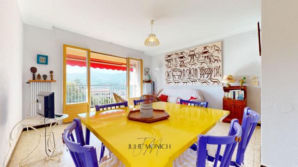 APPARTEMENT VUE MER AVEC BALCON - place de parking, cave