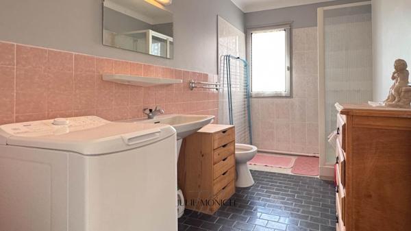APPARTEMENT VUE MER AVEC BALCON - place de parking, cave