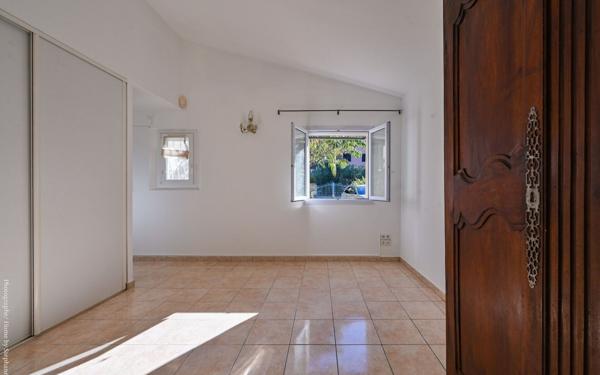 Maison à vendre    5 pièces •  Sanary-sur-Mer