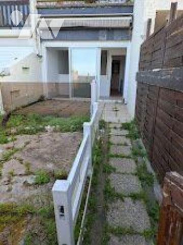 VUE MER - Appartement de type T1  composé d'une entrée avec espace kitchenette, salle d'eau ( d...