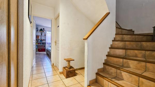 Maison à vendre 5 pièces, 4 chambres avec jardin et garage à LALOUBERE (65)