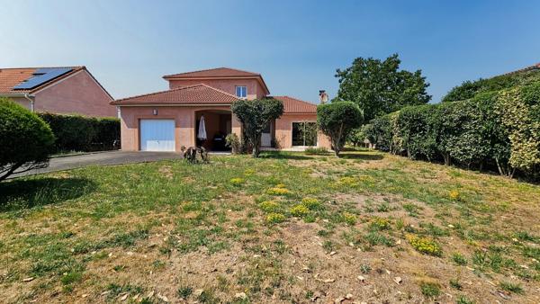 Maison à vendre 5 pièces, 4 chambres avec jardin et garage à LALOUBERE (65)