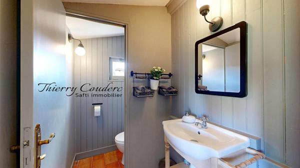 Corps de ferme restauré avec piscine et terrain de 38826 m².