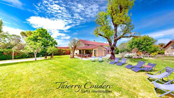 Corps de ferme restauré avec piscine et terrain de 38826 m².