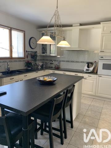 Maison à vendre 6 pièces 130 m² Saint-Geniès-de-Malgoirès