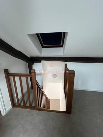 Appartement à louer 4 pièces de 84 m²