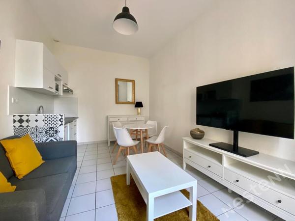 AGEN - Quartier Sacré Coeur - T2 entièrement rénové et meublé à louer