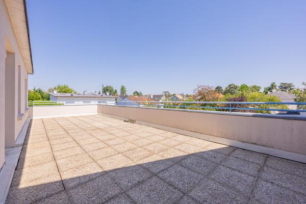 BOUVARDIERE – Maison familiale de 202m² avec jardin et garage