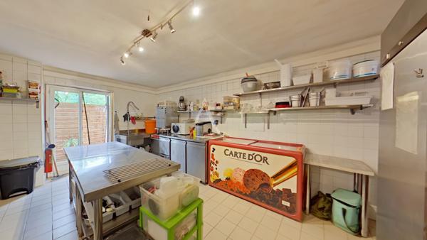 FOND DE COMMERCE RESTAURATION PIZZERIA AVEC TERRASSE RESERVE ET APPARTEMENT