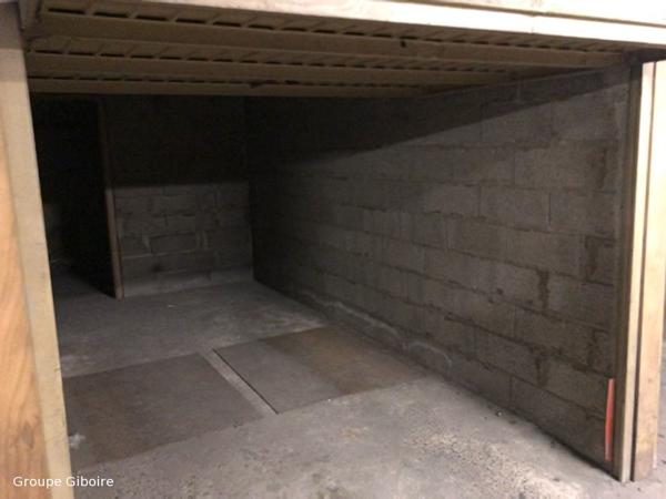 Location Parking - 1 m² (réf : 434603)