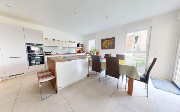 Appartement à vendre    6 pièces • 169 m2 Schiltigheim