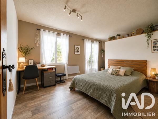 Maison à vendre 10 pièces 176,2 m² Saint-Privat-des-Vieux