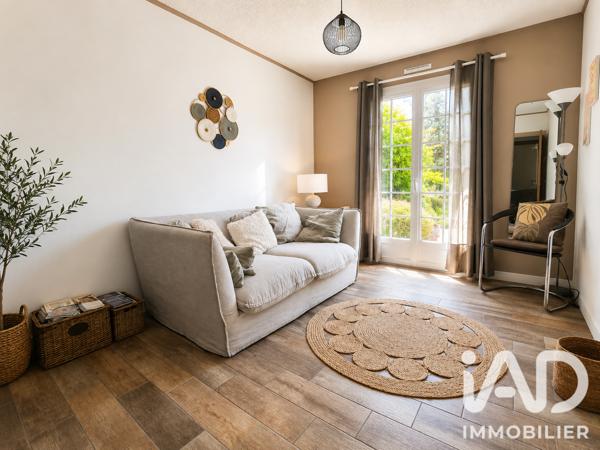 Maison à vendre 10 pièces 176,2 m² Saint-Privat-des-Vieux