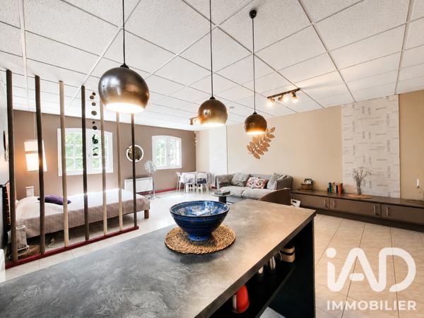 Maison à vendre 10 pièces 176,2 m² Saint-Privat-des-Vieux