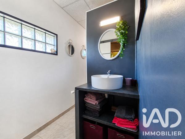 Maison à vendre 10 pièces 176,2 m² Saint-Privat-des-Vieux