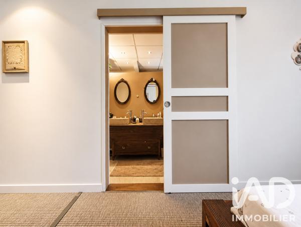 Maison à vendre 10 pièces 176,2 m² Saint-Privat-des-Vieux