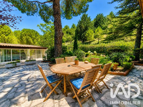 Maison à vendre 10 pièces 176,2 m² Saint-Privat-des-Vieux
